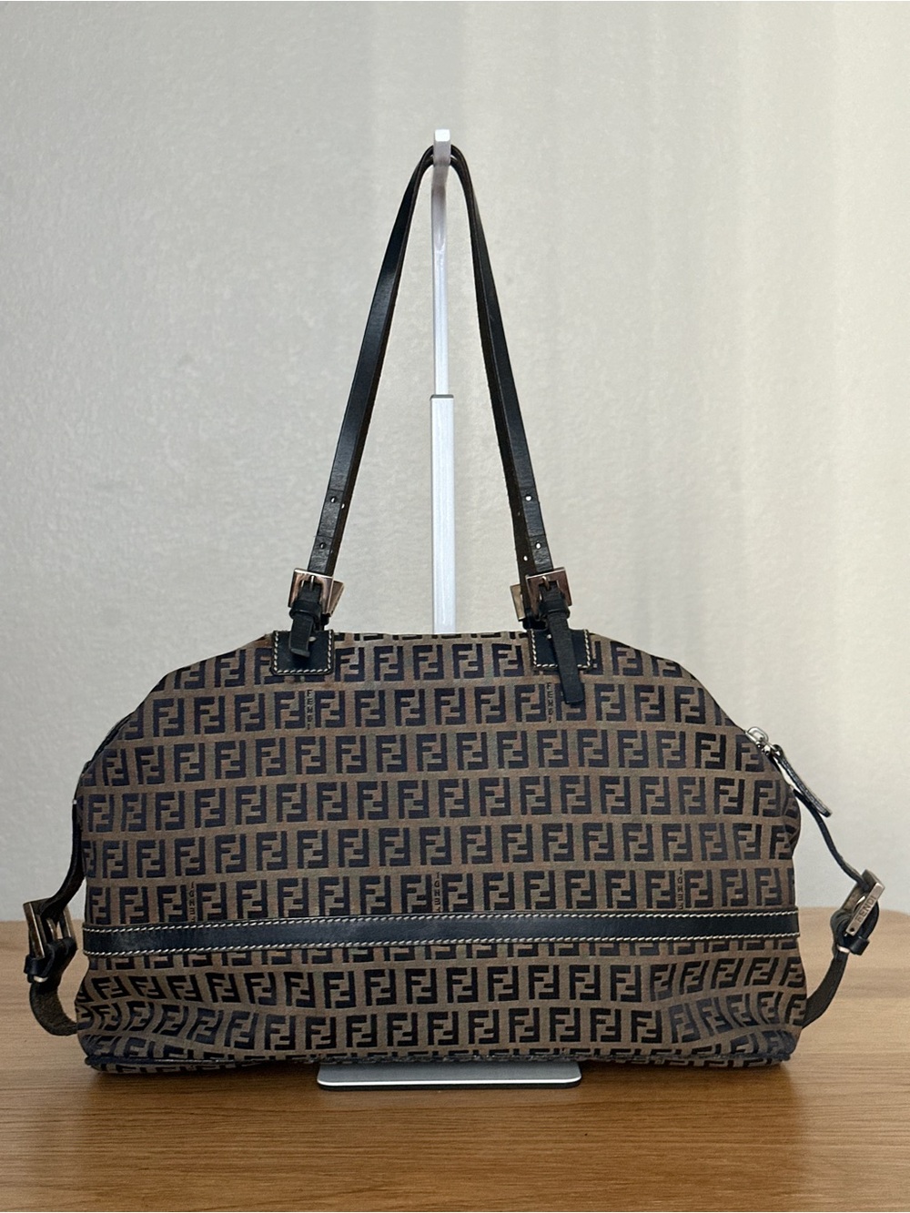 Fendi Shoulder Bag - Picture 2 of 8